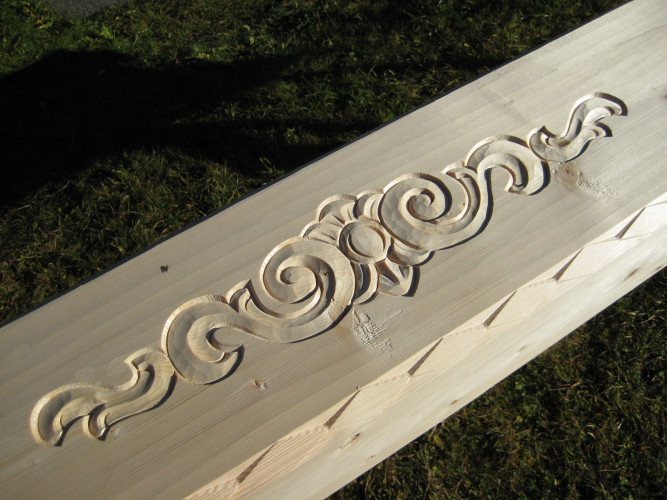 Relief und Ornament-Deckenbalken